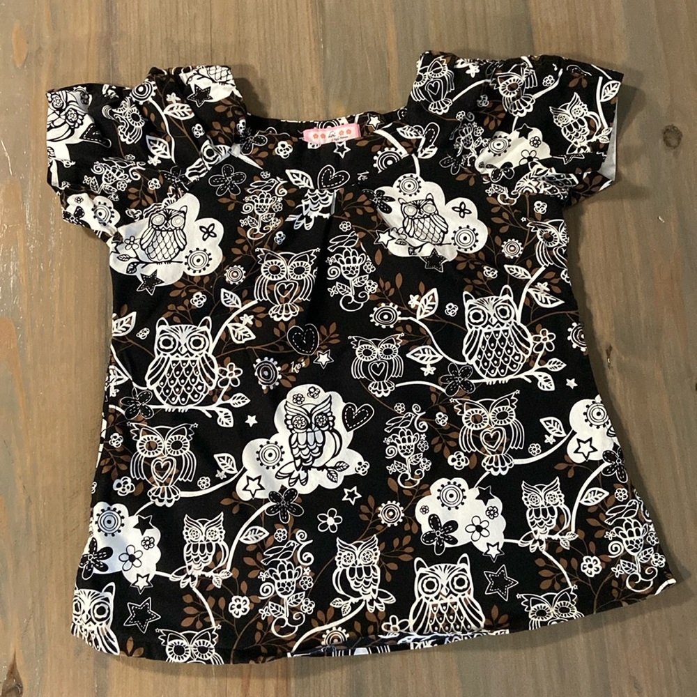 Koi Owl Scrub Top Women's Size Small